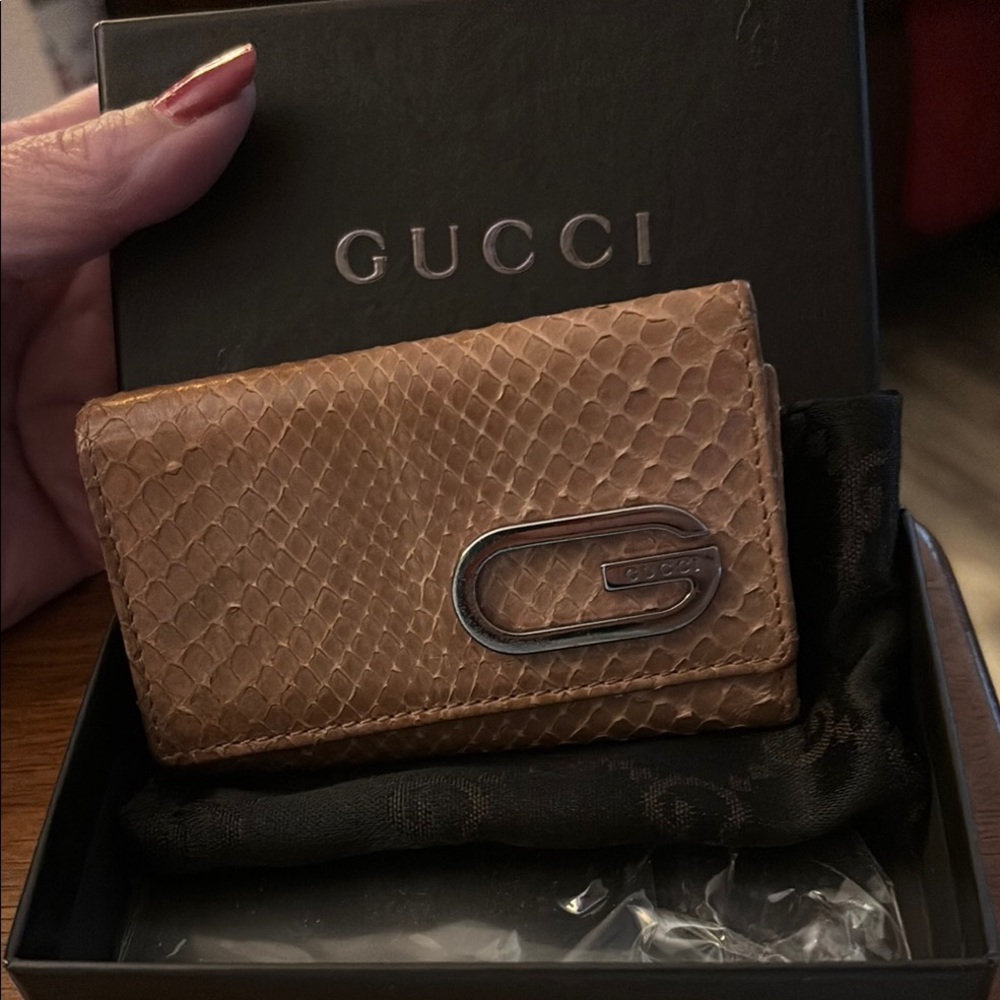 Gucci Tan Key Card Holder Luxurious Snakeskin Leather